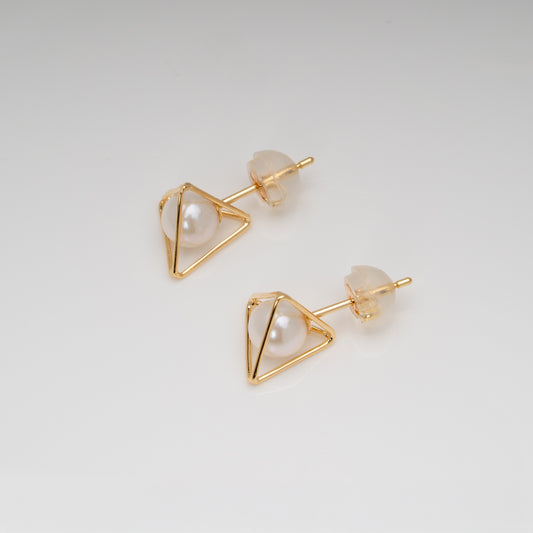 Ku(空) Akoya Pearl Earrings - 18K Yellow Gold, 5mm White Rose Pearls, Handcrafted in Kofu, Japan