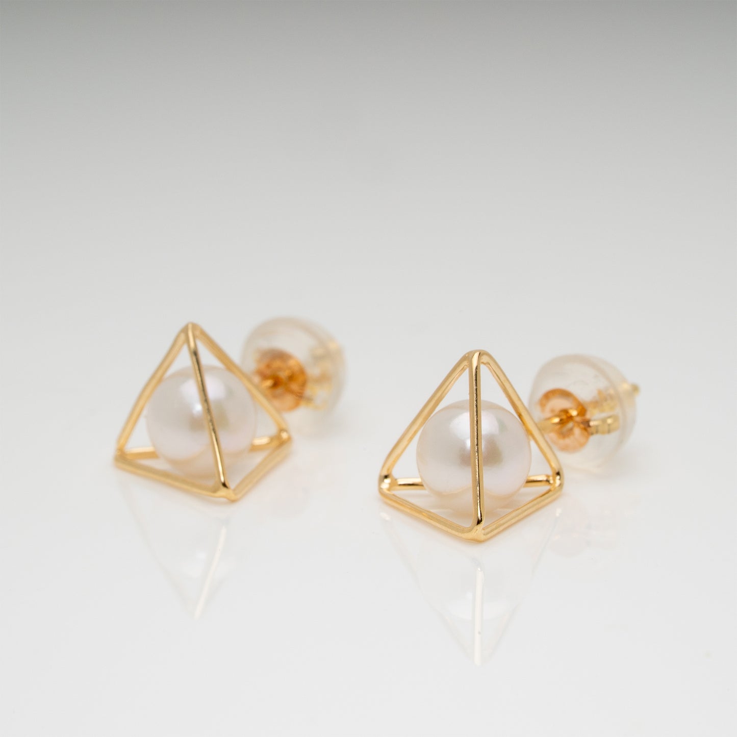 Ku(空) Akoya Pearl Earrings - 18K Yellow Gold, 5mm White Rose Pearls, Handcrafted in Kofu, Japan
