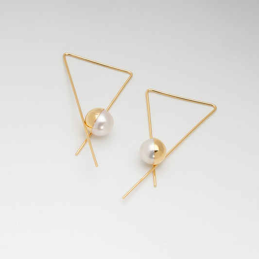 Rin(凛) Akoya Pearl Earrings - 18K Yellow Gold, 7mm White Rose Pearls, Handcrafted in Kofu, Japan