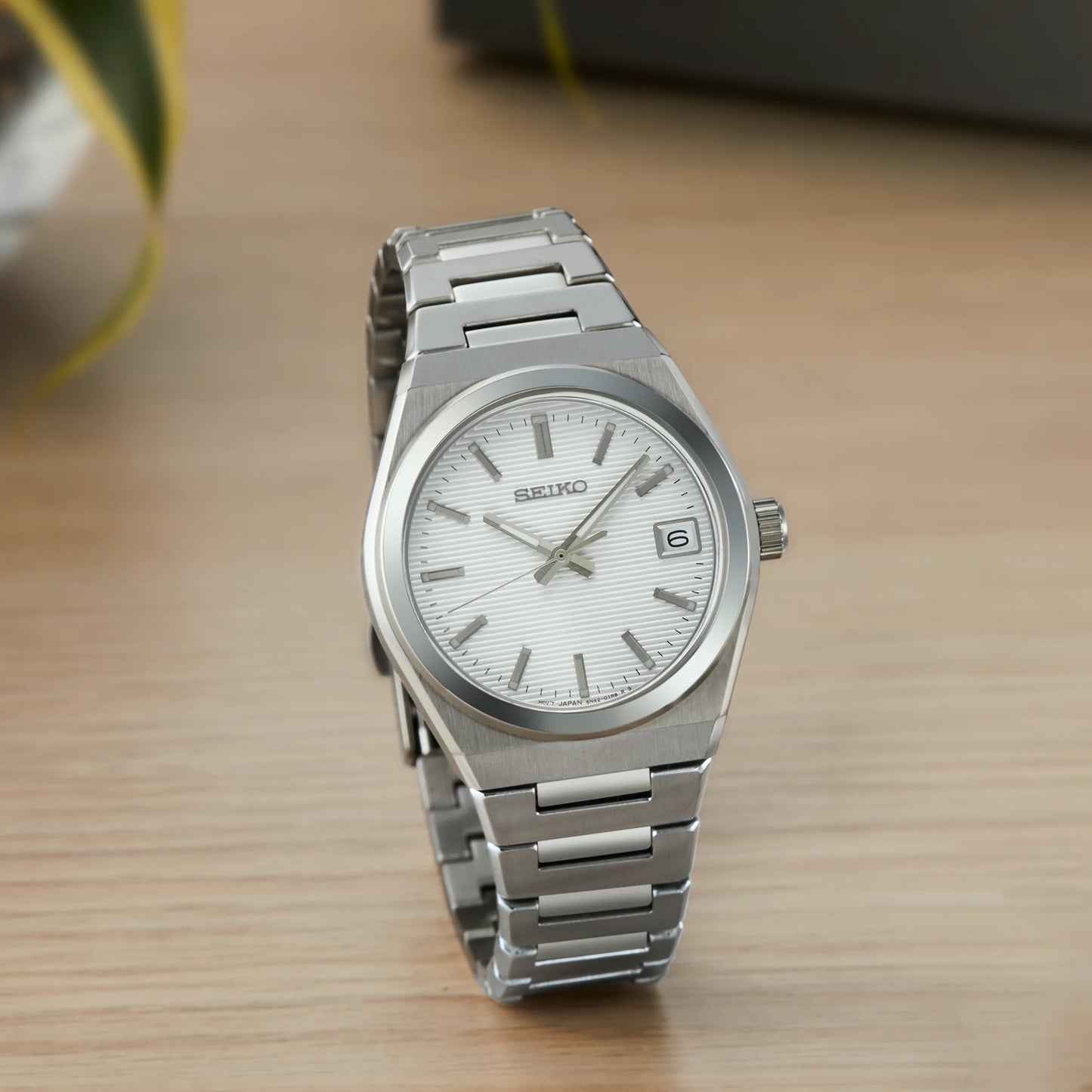 Seiko Essentials SUR573 - 34mm Stainless Steel Watch, Silver Dial, Date Display, 100m Water Resistance, Quartz Movement