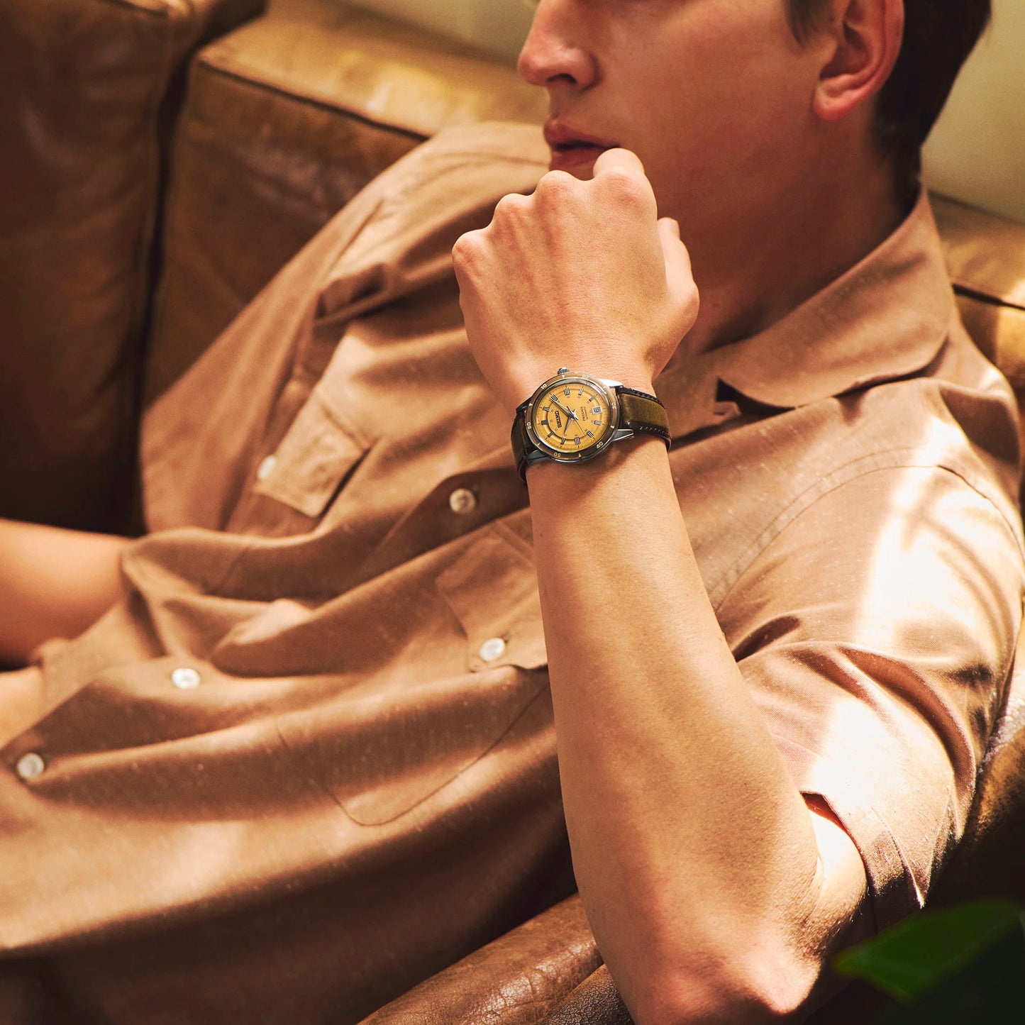Seiko Presage SRPL75 Style60’s – golden dial automatic watch inspired by 1960s design, with box Hardlex crystal, see‑through caseback, brown leather strap, and 41‑hour power reserve.”