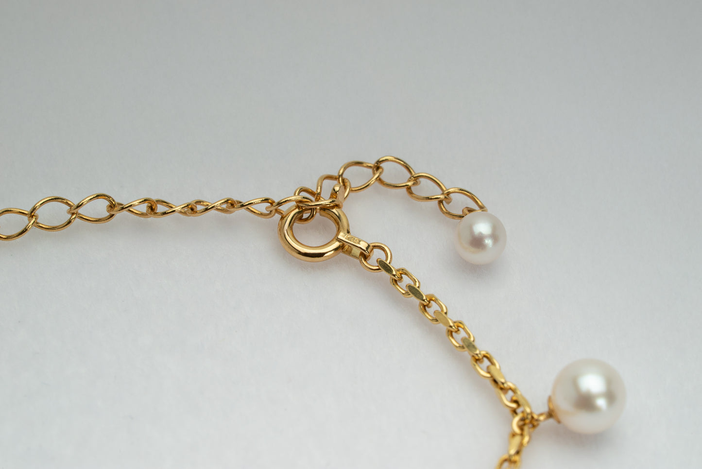 18K Yellow Gold Japanese Akoya Pearl Charm Bracelet – Adjustable Length with Certified Authenticity