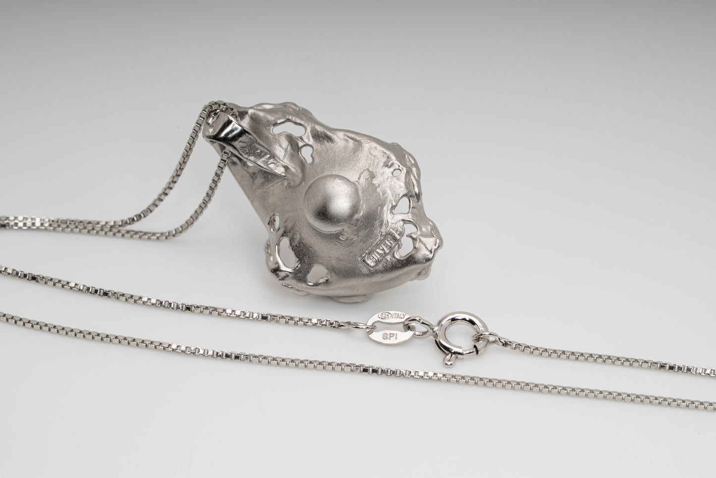 Fine quality 9-10mm natural pink freshwater pearl necklace with sterling silver handcrafted setting from Kofu Japan, button-shaped high-luster pearl, Italian-made 16-inch sterling silver box chain, exclusive design by Miseki Jewelry
