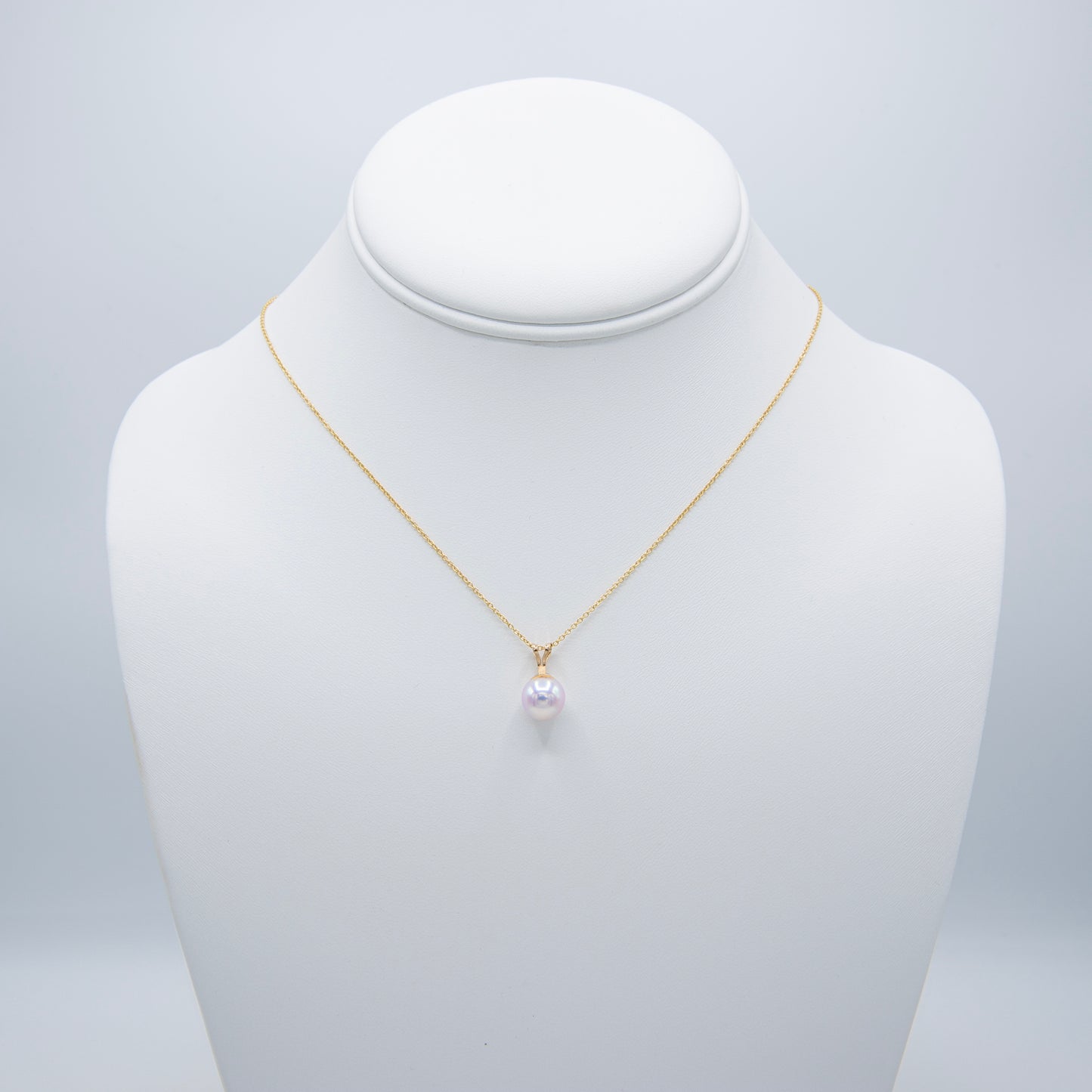 Single AA+ Akoya Pearl Pendant with 14kt Yellow Gold