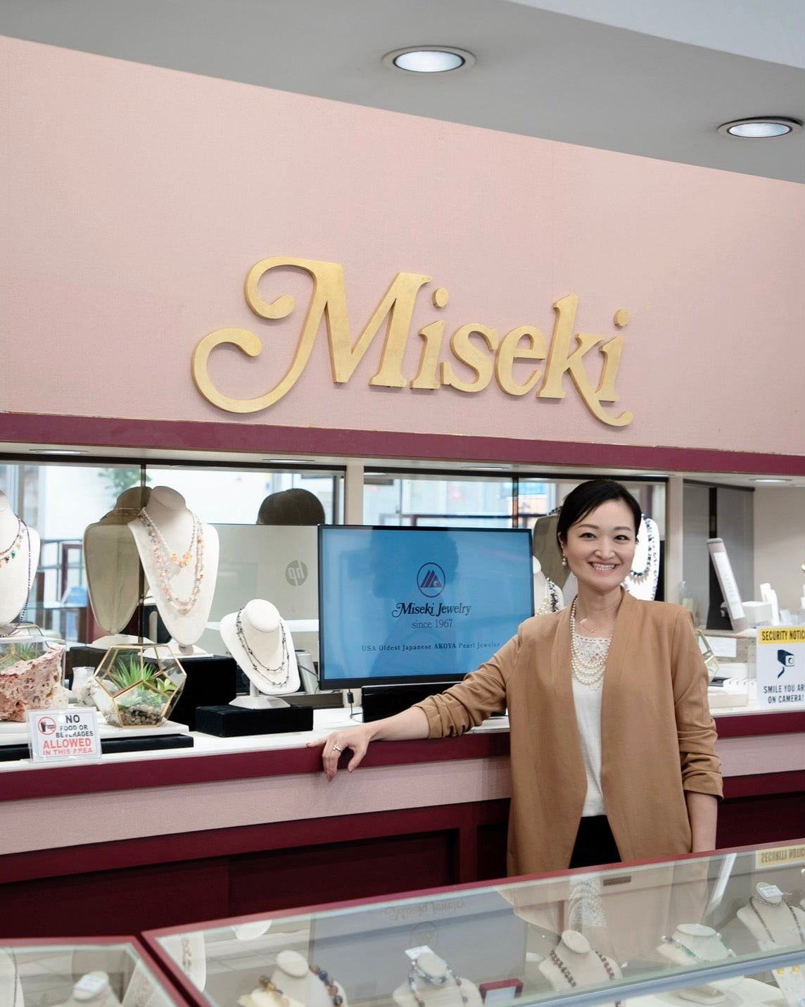 Asuka Saito assumes the role of the third Owner of Miseki Jewelry, continuing its legacy of excellence.