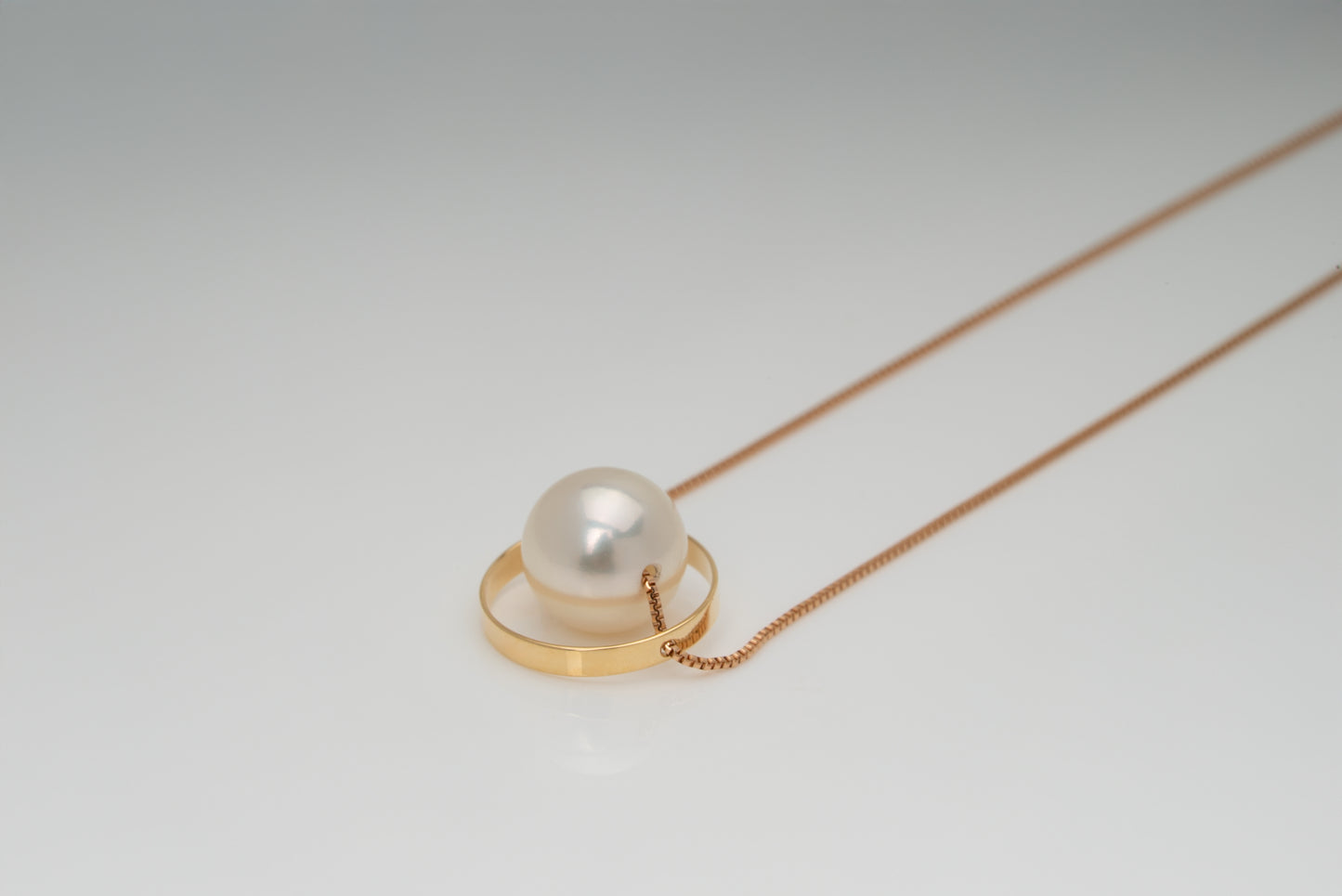 Enso (円相) Necklace - 18K Yellow Gold, 7mm White Rose Akoya Pearl, Circular Minimalist Design, Handcrafted in Japan