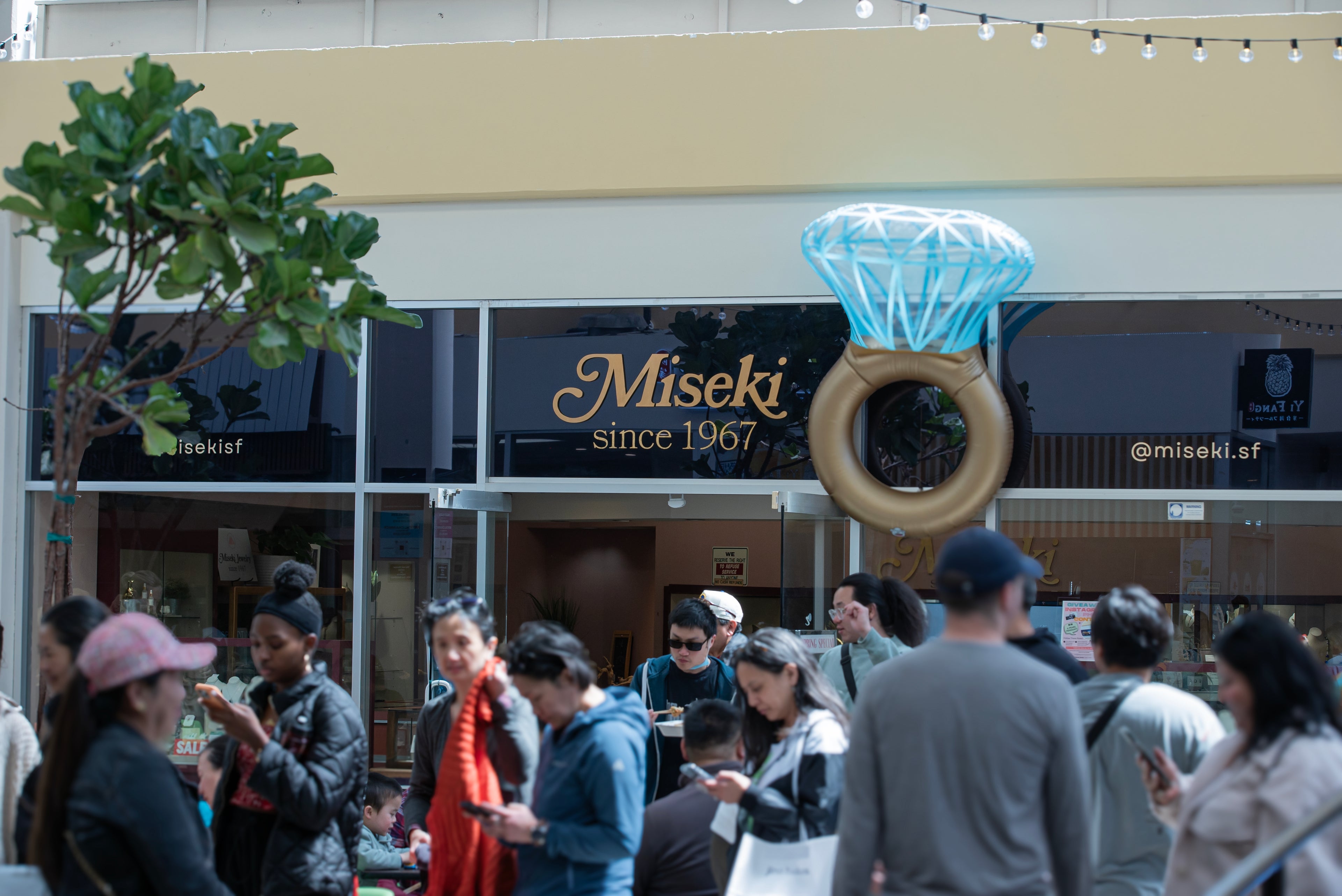 Miseki Jewelry Exterior