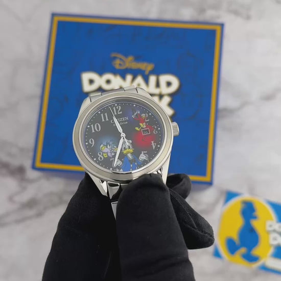 Citizen_FeistyDonaldDuck90thAnniversaryLimitedEditionBoxedSet_AW1691-66W_1