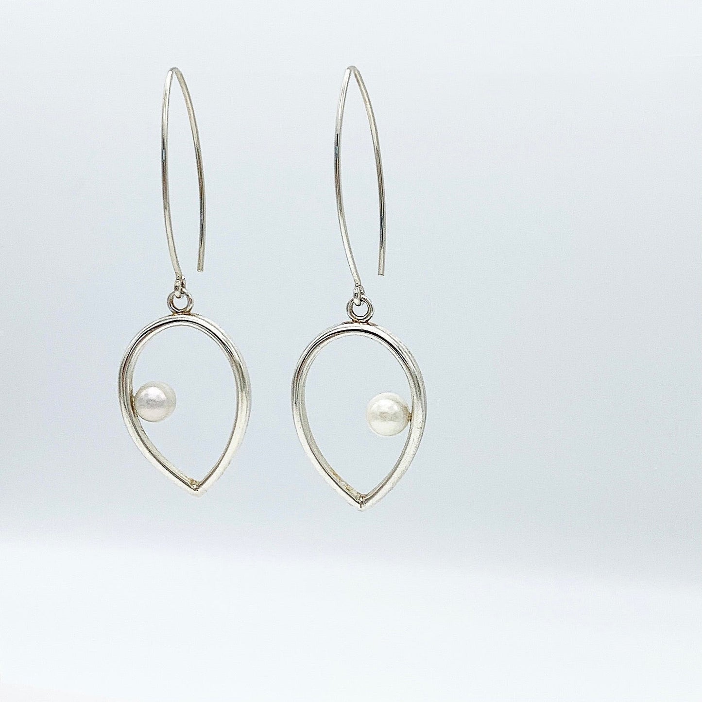 Freshwater Pearl + teardrop Silver Marquise earring